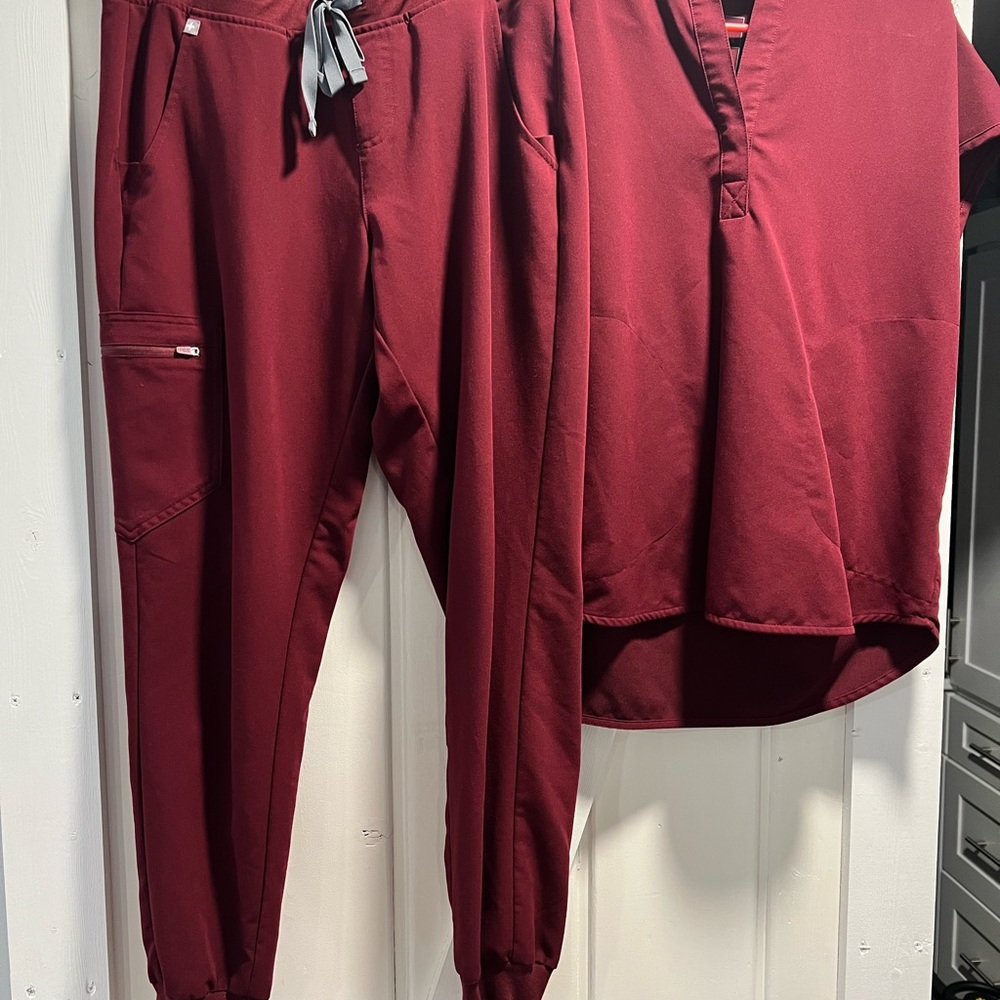 Figs technical set M jogger pants, S shirt